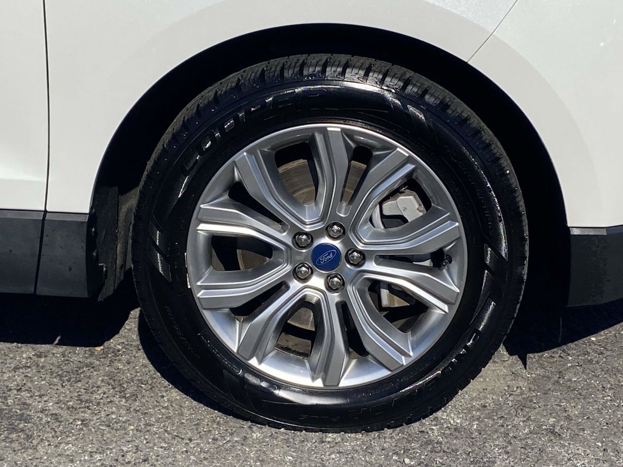 Used 2022 Ford Edge Titanium AWD/4WD image 10