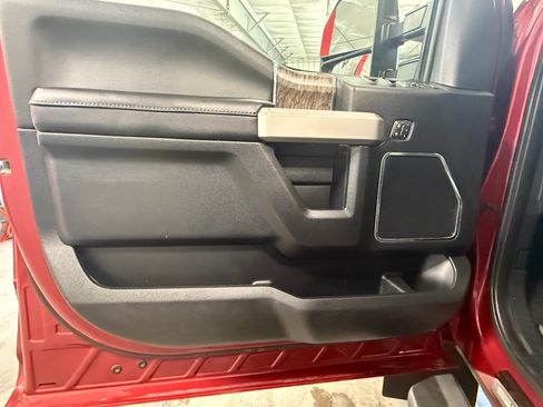 Used 2019 Ford F350 Lariat AWD/4WD image 18