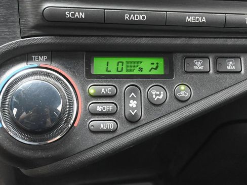Used 2014 Toyota Prius C Two FWD image 20