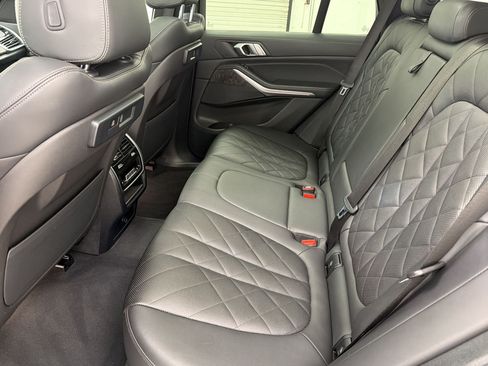 Used 2023 BMW X5 xDrive40i w/ Premium Package AWD/4WD image 22