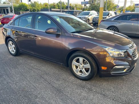 Used 2015 Chevrolet Cruze LT FWD image 13