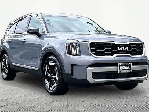 Certified 2023 Kia Telluride S FWD image 5