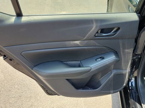 Used 2025 Nissan Altima 2.5 SV FWD image 8