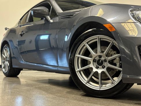 Used 2020 Subaru BRZ Limited RWD image 3