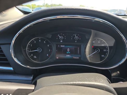 Used 2022 Buick Encore Preferred w/ Safety Package image 22