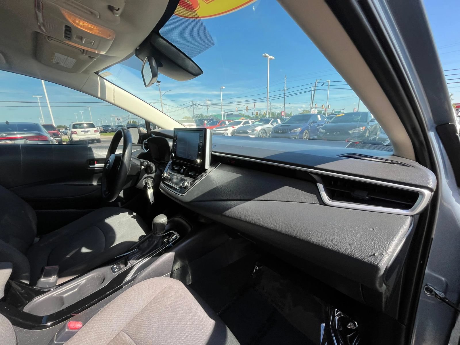 Used 2020 Toyota Corolla LE FWD image 21
