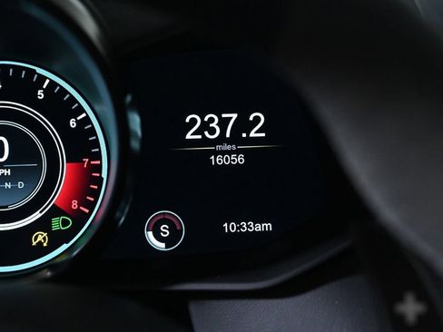 Used 2023 Aston Martin V8 Vantage Coupe RWD image 12