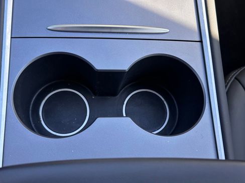 Used 2023 Tesla Model Y Long Range image 34