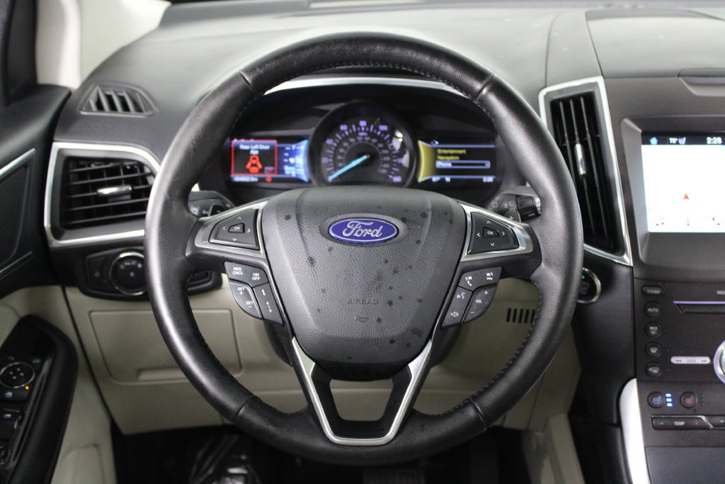 Used 2018 Ford Edge Titanium w/ Equipment Group 301A AWD/4WD image 21