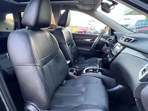 Used 2016 Nissan Rogue SL w/ SL Premium Package image 19