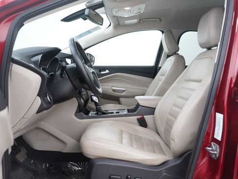 Used 2019 Ford Escape Titanium w/ U9j03 - Titanium Tow Package image 23