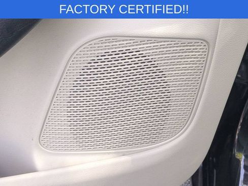 Certified 2023 Chrysler Pacifica Touring-L FWD image 15