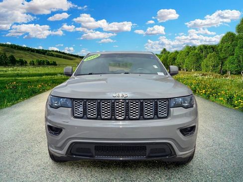 Used 2020 Jeep Grand Cherokee Altitude AWD/4WD image 8