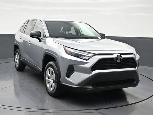 Used 2025 Toyota RAV4 LE FWD image 8