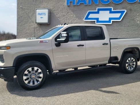 New 2026 Chevrolet Silverado 2500 Custom w/ Custom Value Package AWD/4WD image 3