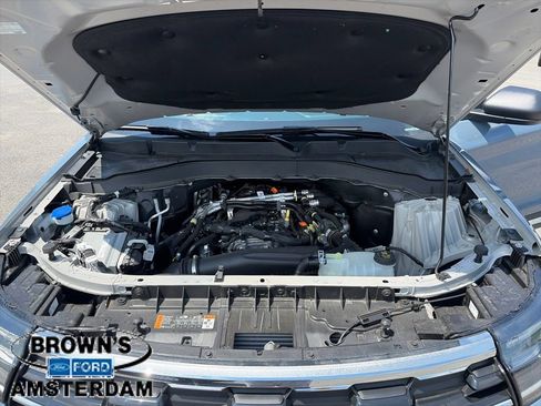 Used 2025 Ford Explorer Active AWD/4WD image 13