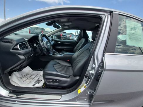 Used 2024 Toyota Camry SE FWD image 12