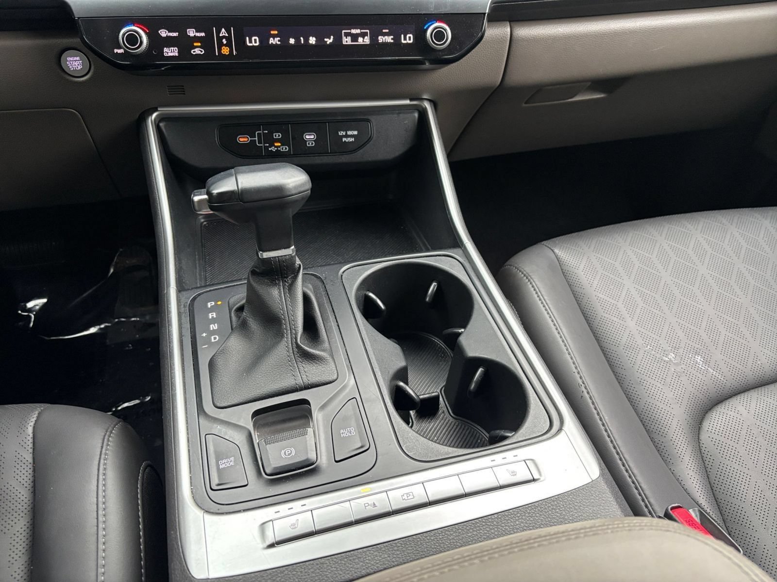 Used 2026 Kia Carnival FWD image 46