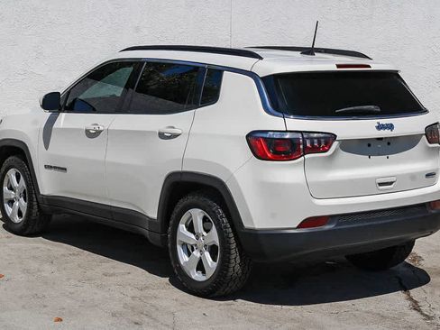 Used 2019 Jeep Compass Latitude FWD image 4