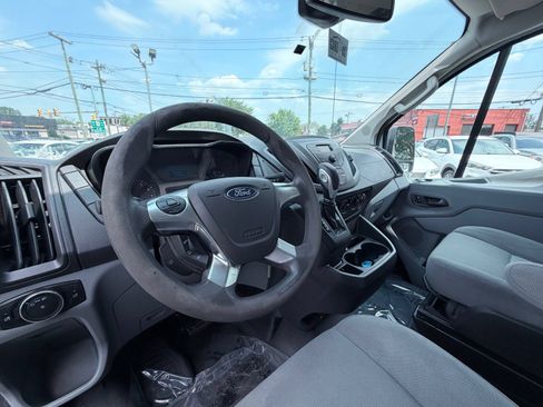 Used 2016 Ford Transit 250 130 Low Roof w/ Exterior Upgrade Package RWD image 15