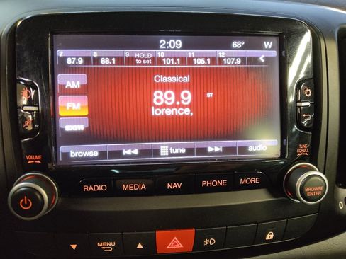 Used 2016 FIAT 500L Trekking image 25