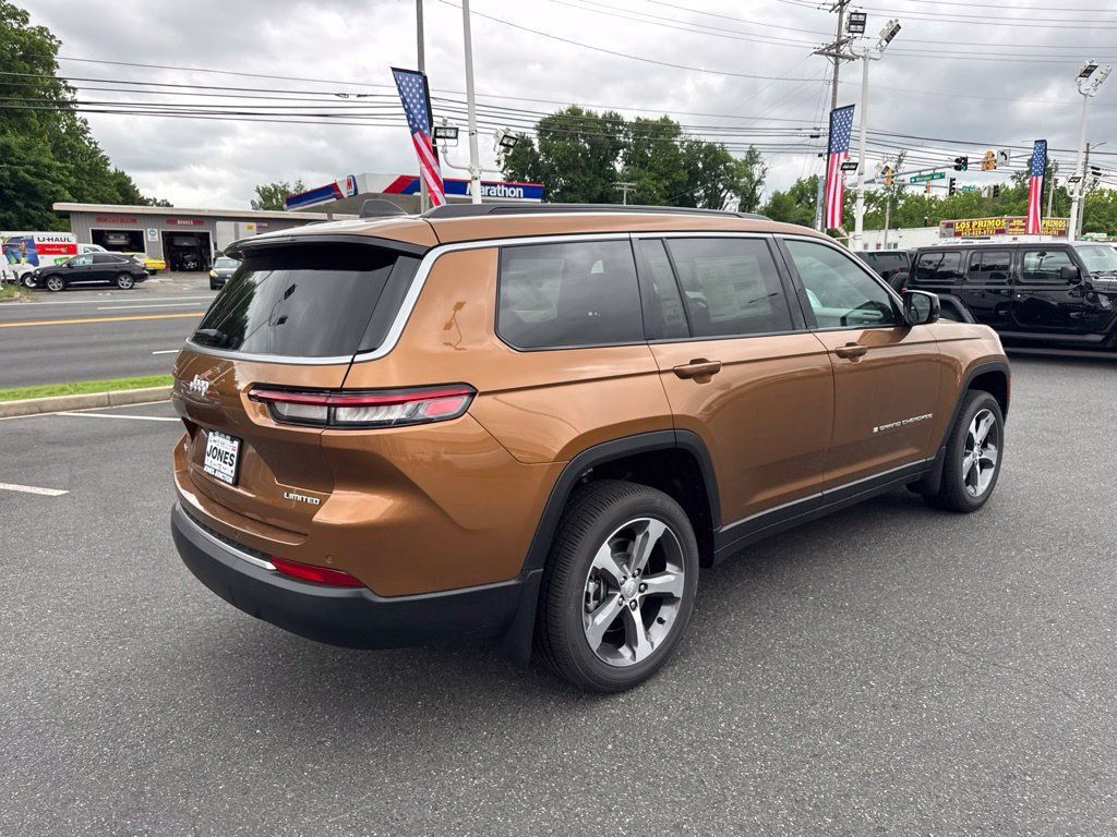 New 2026 Jeep Grand Cherokee L Limited w/ MOPAR Finishing Package AWD/4WD image 5
