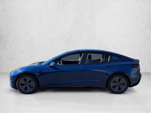 Used 2021 Tesla Model 3 Standard Range Plus RWD image 5