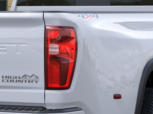 New 2026 Chevrolet Silverado 3500 High Country w/ High Country Premium Package AWD/4WD image 12
