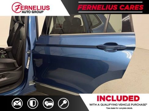 Used 2018 Volkswagen Tiguan SEL AWD/4WD image 14