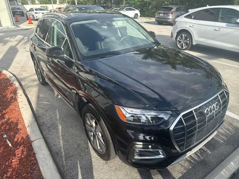 Certified 2024 Audi Q5 Premium AWD/4WD image 2