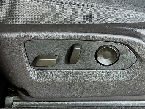 Used 2024 GMC Sierra 1500 Elevation image 11