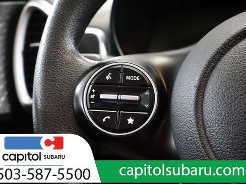 Used 2023 Kia Soul LX w/ LX Technology Package FWD image 18