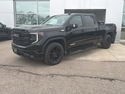 Used 2022 GMC Sierra 1500 Elevation w/ Elevation Premium Package