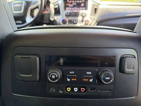 Used 2016 GMC Yukon SLT w/ Open Road Package AWD/4WD image 12