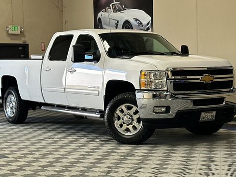Used 2014 Chevrolet Silverado 3500 LTZ w/ LTZ Plus Package AWD/4WD image 2