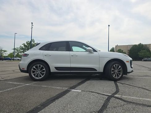 Used 2023 Porsche Macan Turbo AWD/4WD image 12