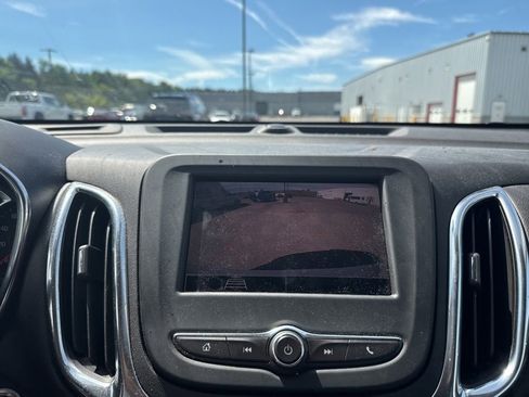 Used 2022 Chevrolet Equinox LT image 22