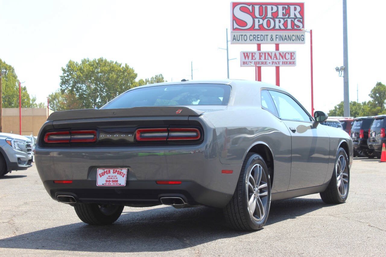 Used 2019 Dodge Challenger SXT AWD/4WD image 4