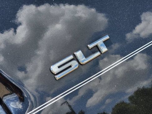 Used 2012 GMC Acadia SLT FWD image 12