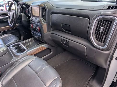 Used 2021 Chevrolet Silverado 1500 High Country w/ Technology Package AWD/4WD image 14
