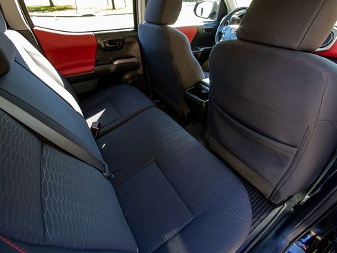 Used 2016 Toyota Tacoma SR5 image 22