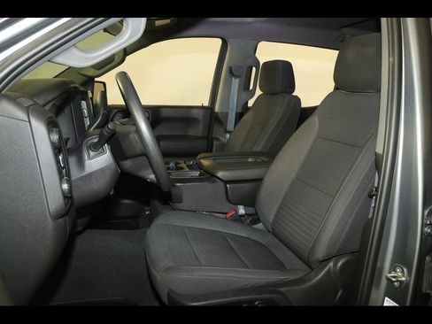 Used 2022 Chevrolet Silverado 1500 Custom image 13