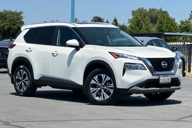 Used 2023 Nissan Rogue SV w/ SV Premium B Package AWD/4WD image 2