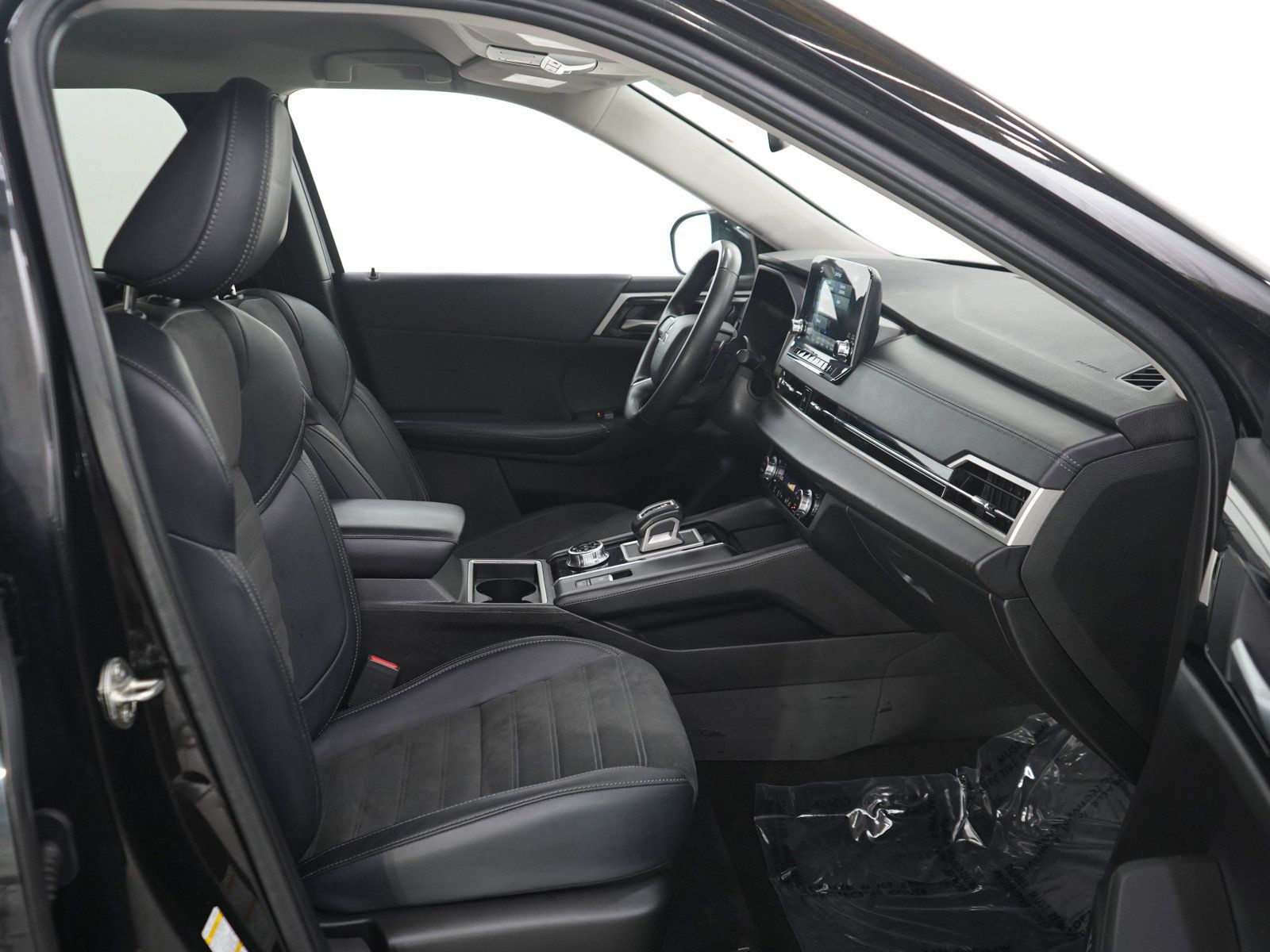 Used 2024 Mitsubishi Outlander SE AWD/4WD image 11
