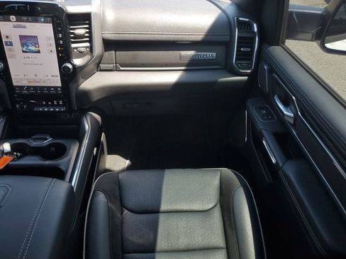 Used 2024 RAM 1500 Laramie AWD/4WD image 19
