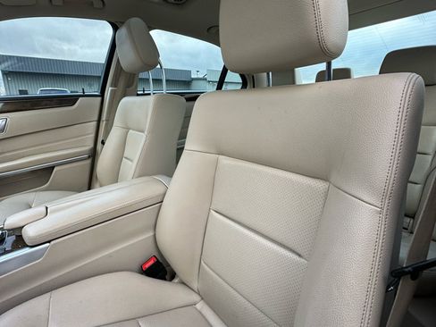 Used 2015 Mercedes-Benz E 350 Sedan image 23