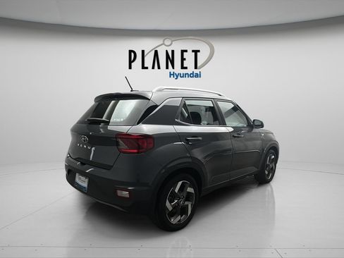 Certified 2023 Hyundai Venue SEL FWD image 6