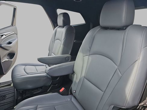 Certified 2023 Buick Enclave Essence w/ Experience Buick Package AWD/4WD image 18