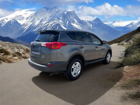 Used 2013 Toyota RAV4 LE AWD/4WD image 5