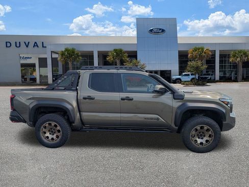Used 2025 Toyota Tacoma 4x4 Double Cab Hybrid image 3